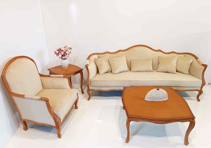 ویژگی‌های تولیدکننده مبل کلاسیک درجه یک در تهران