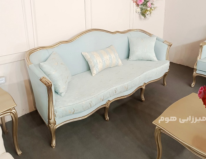 رنگ مبل آبی یخی